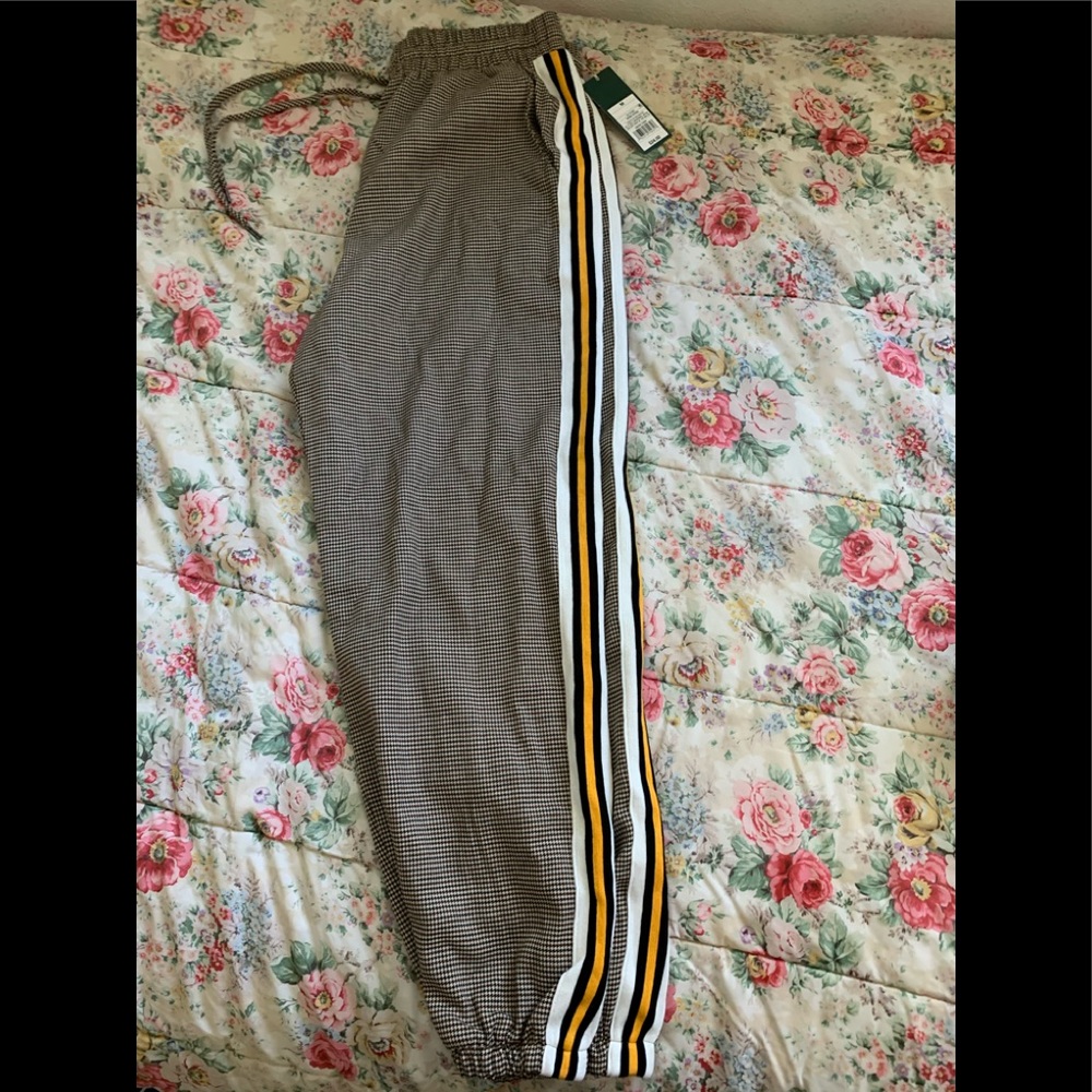 Women’s joggers